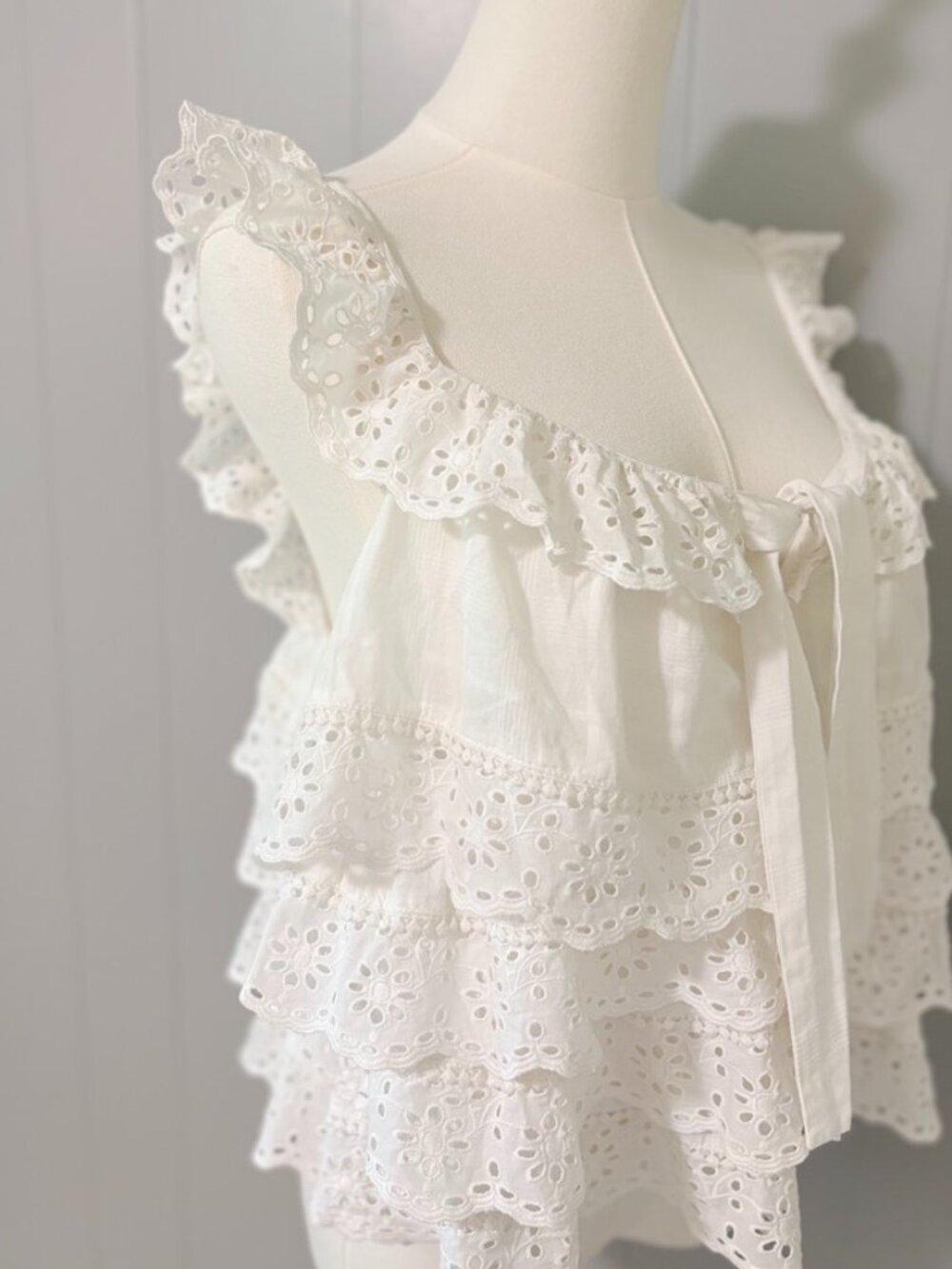 Sezane Lia Blouse Ecru US 8 EU 40 Organic Cotton Eyelet Ruffle Scalloped Top - Picture 9 of 15